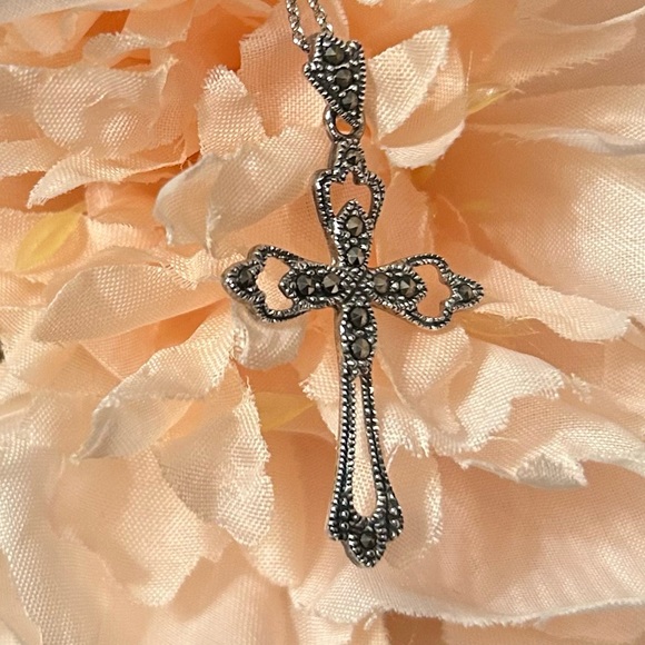 Marcasite Cross Set in Sterling Silver and on a Sterling Silver Chain - Picture 11 of 13
